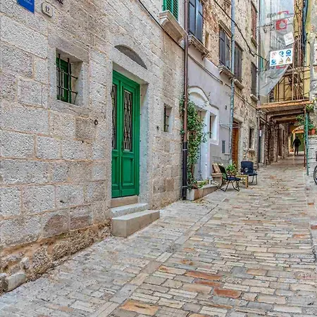 Luna In The Heart Of The Old Town By Irundo Διαμέρισμα Ρόβινι