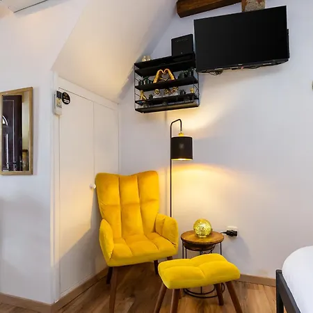 Apartman Luna In The Heart Of The Old Town By Irundo